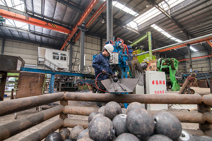 保定网架配件-螺栓球加工车间